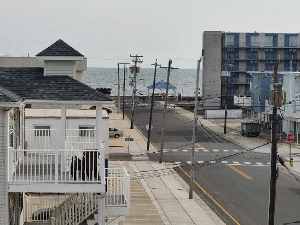 215 SURF AVENUE WINDSURFER 305 NORTH WILDWOOD OCEAN VIEW SUMMER